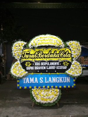 Papan Bunga Duka di Ambit