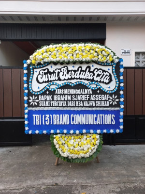 Papan Bunga Duka di Ambit